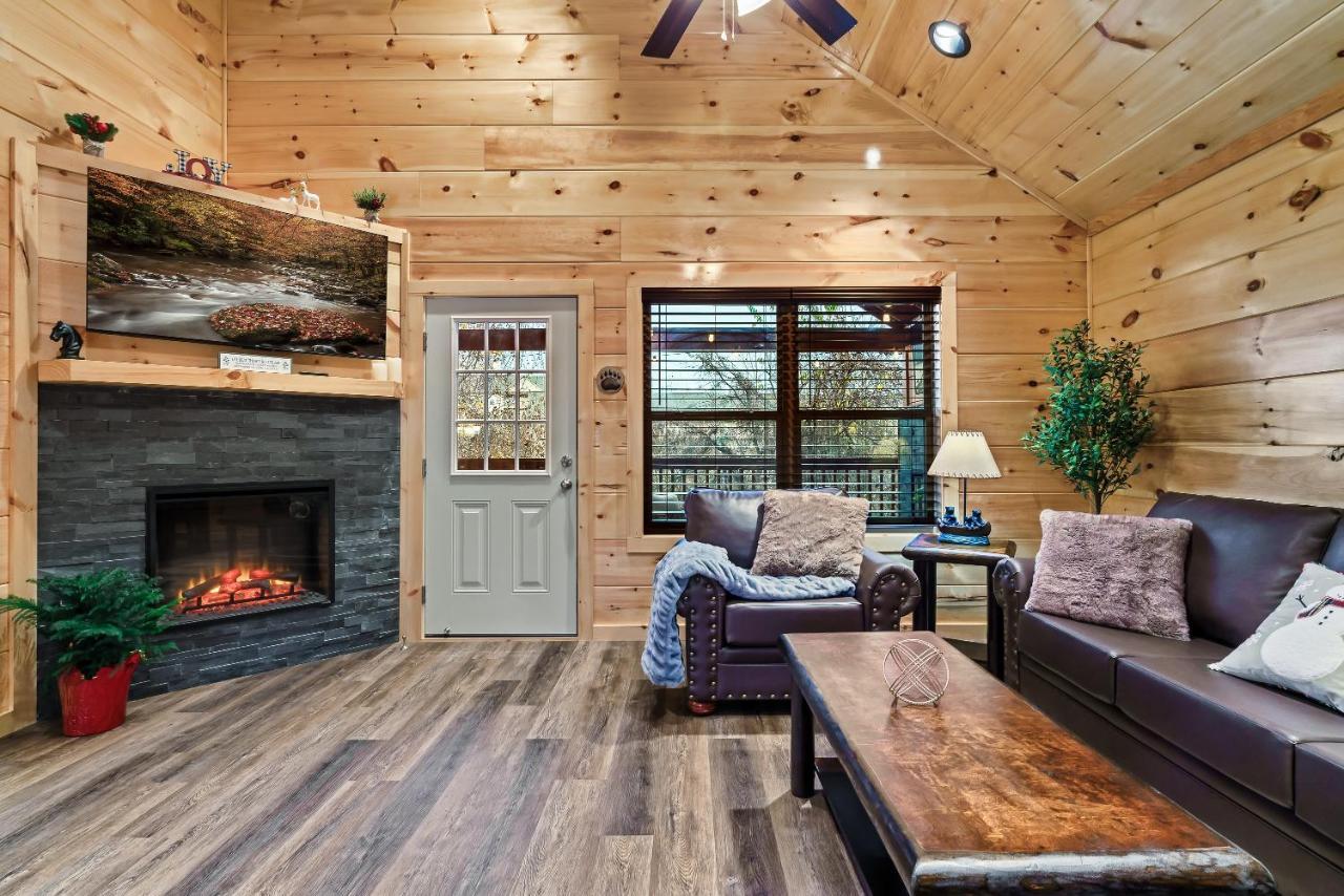 Mountains R Calling, Cozy Hideaway, King Beds, Hot-Tub, Arcade, Ev Ready Pigeon Forge Kültér fotó