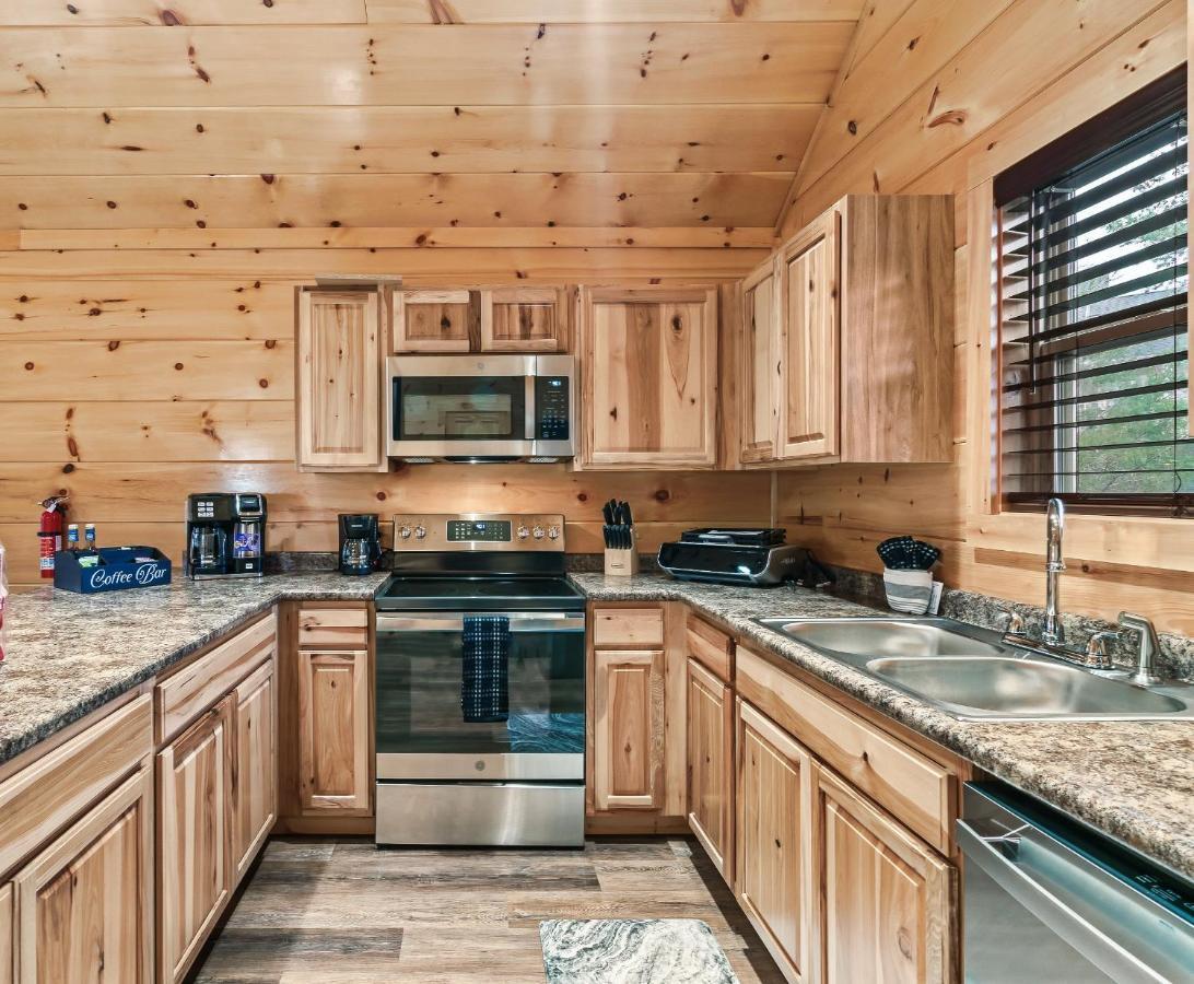Mountains R Calling, Cozy Hideaway, King Beds, Hot-Tub, Arcade, Ev Ready Pigeon Forge Kültér fotó