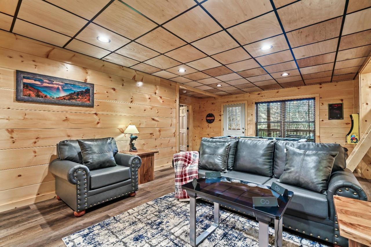 Mountains R Calling, Cozy Hideaway, King Beds, Hot-Tub, Arcade, Ev Ready Pigeon Forge Kültér fotó
